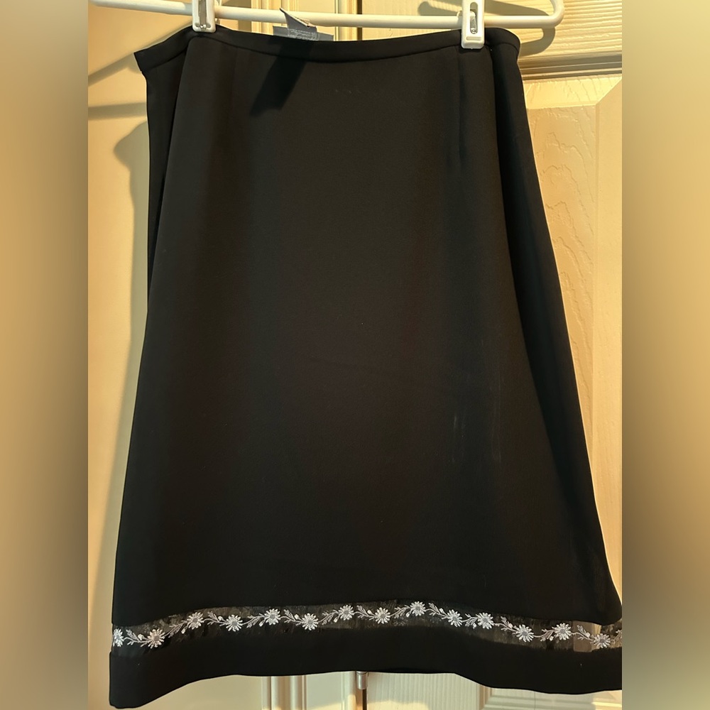 Freeport Studio Elegant Black Women's Skirt, size 8P